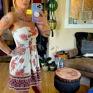 Bohemian viibesss floral mini dress size S